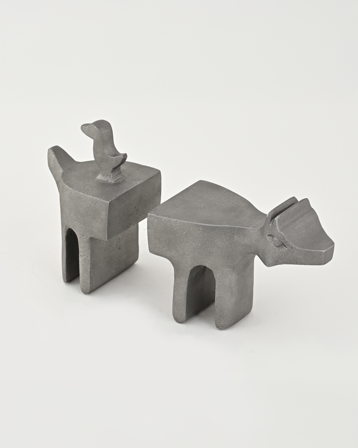 HOUND BOOK ENDS