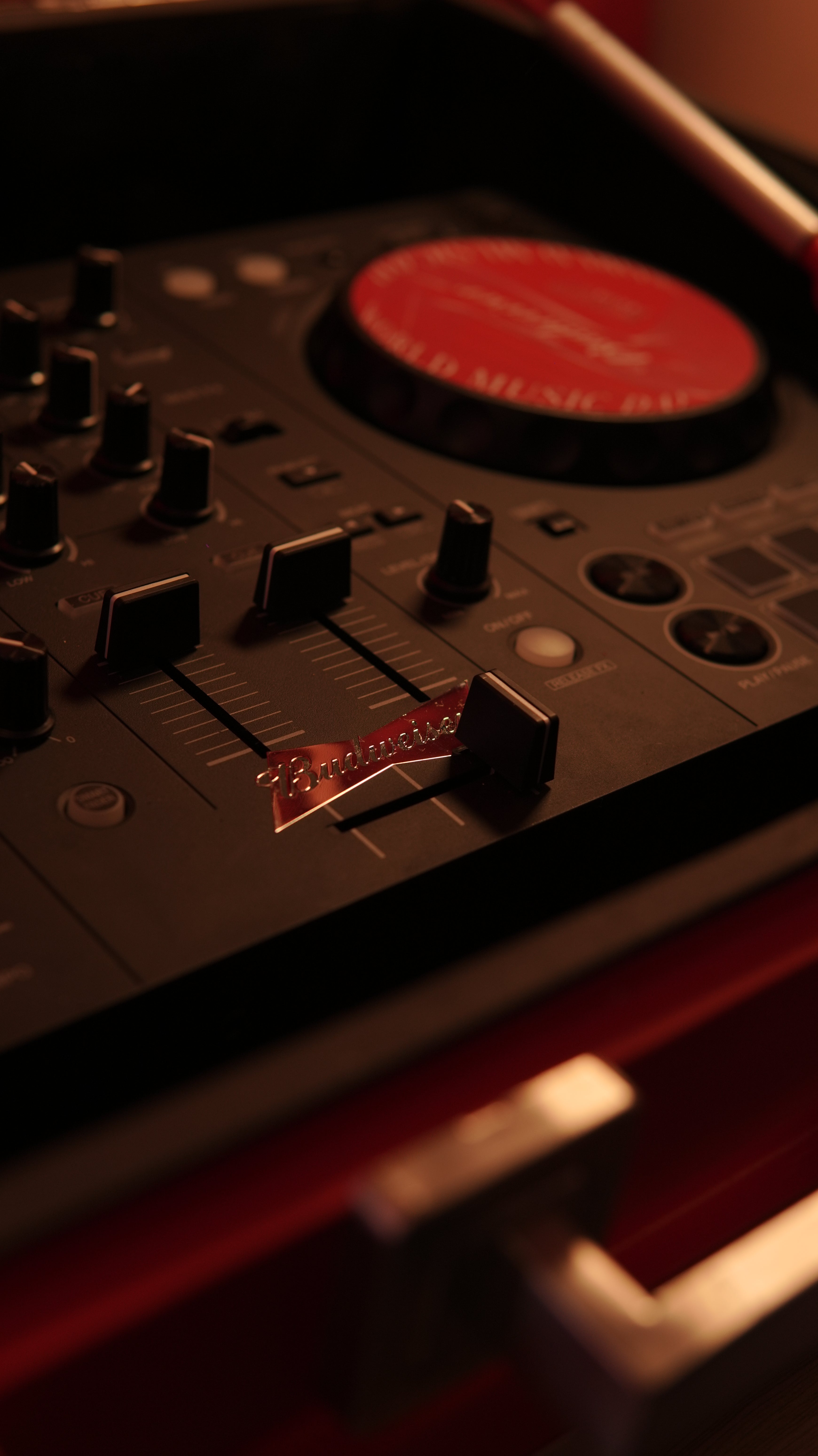 MX1876 - budweiser X notice