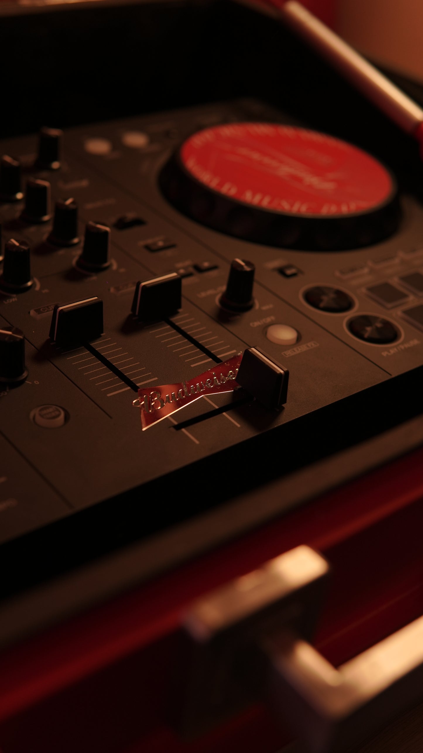 MX1876 - budweiser X notice