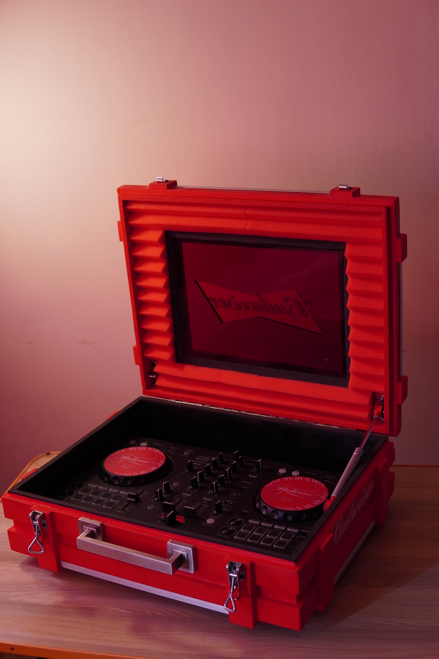 MX1876 - budweiser X notice