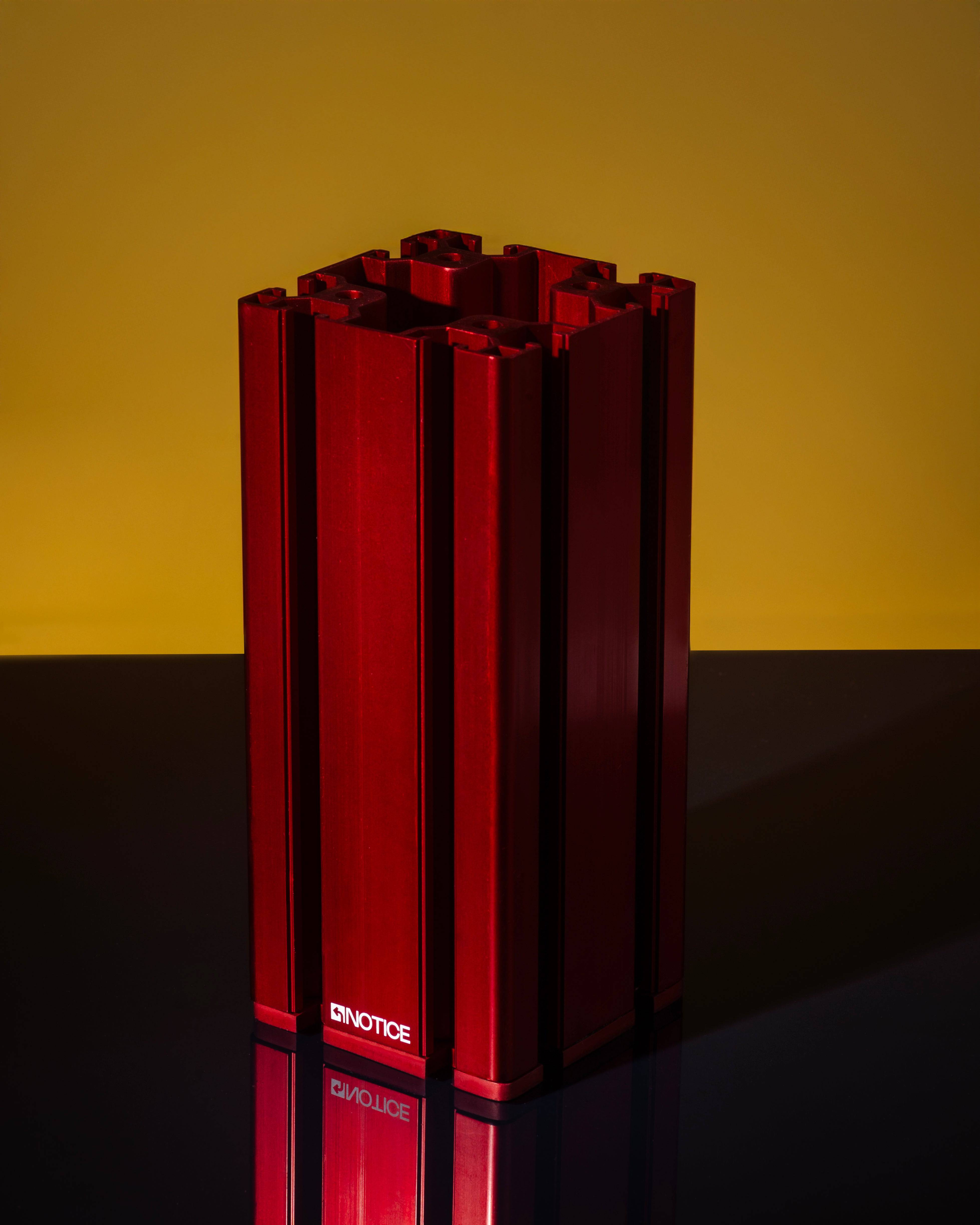 EXTRUSION VASE - RED - Notice