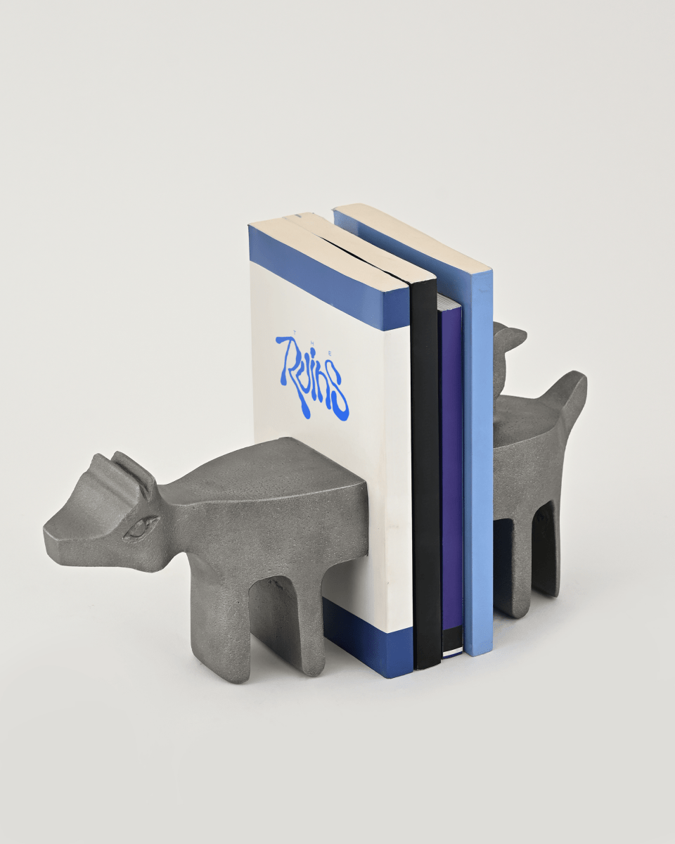 HOUND BOOK ENDS - Notice