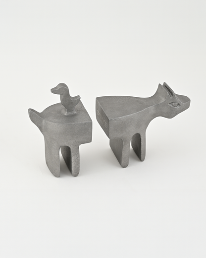 HOUND BOOK ENDS