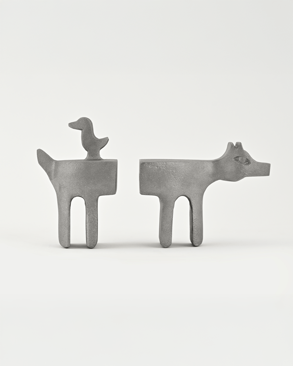 HOUND BOOK ENDS - Notice