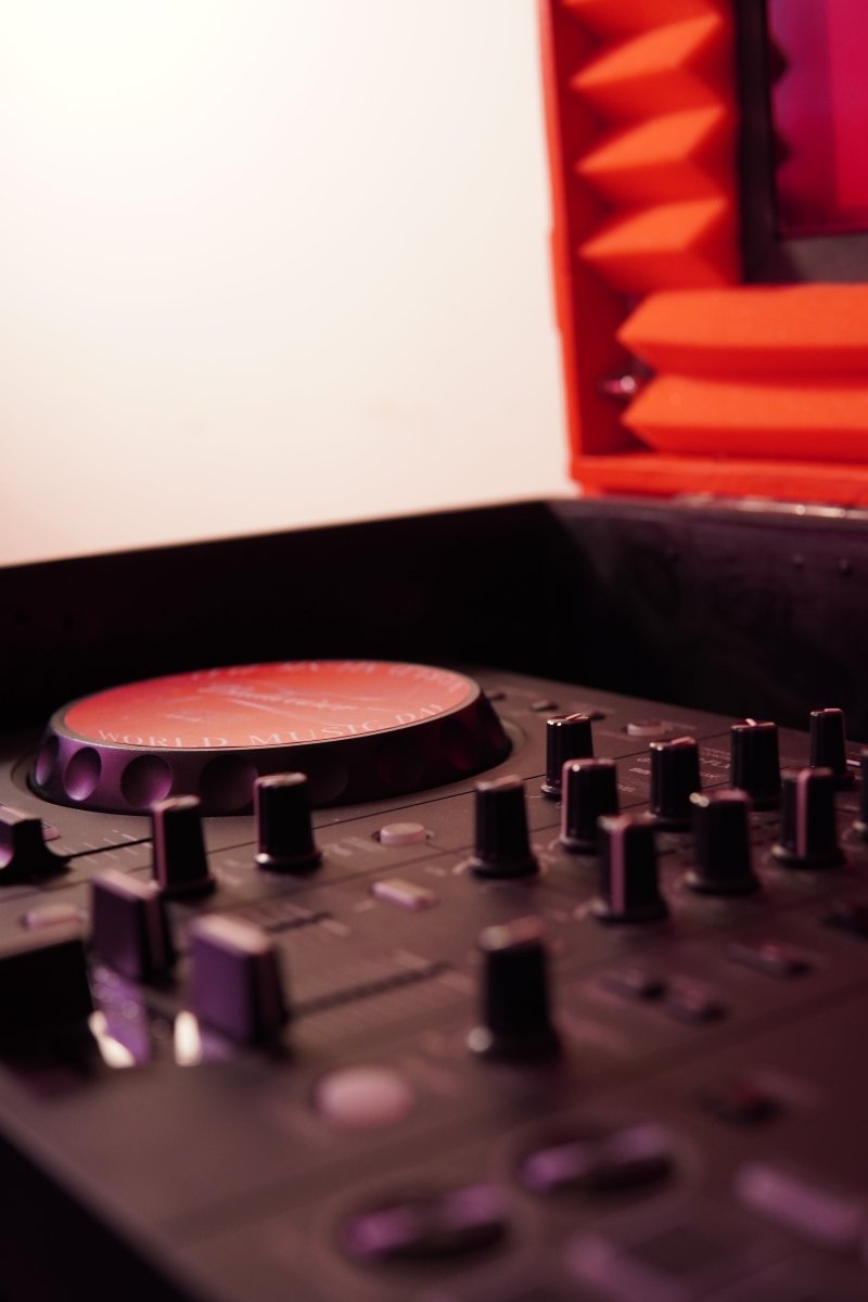 MX1876 - budweiser X notice