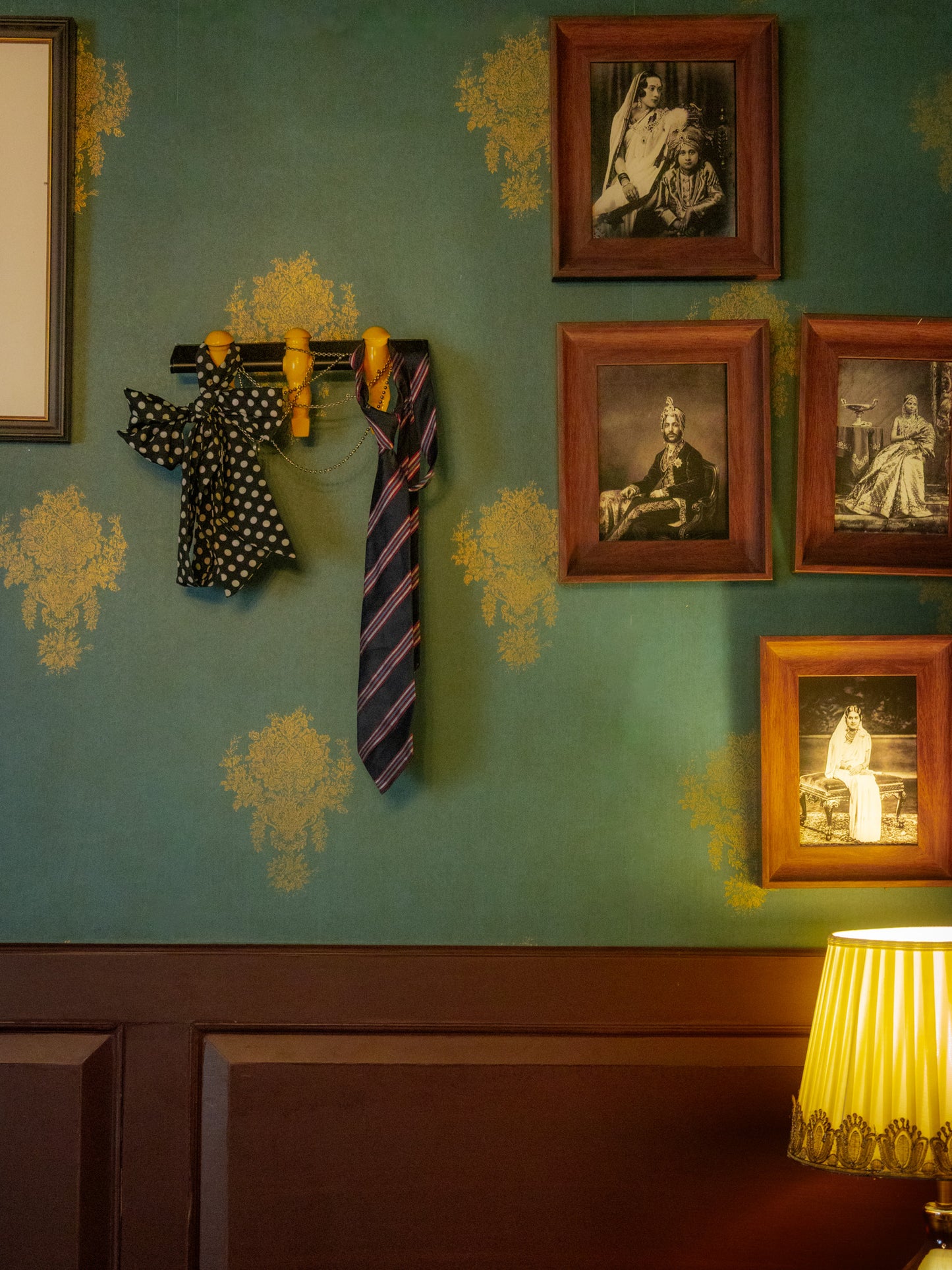 THE LINEUP (FOOSBALL HANGER)