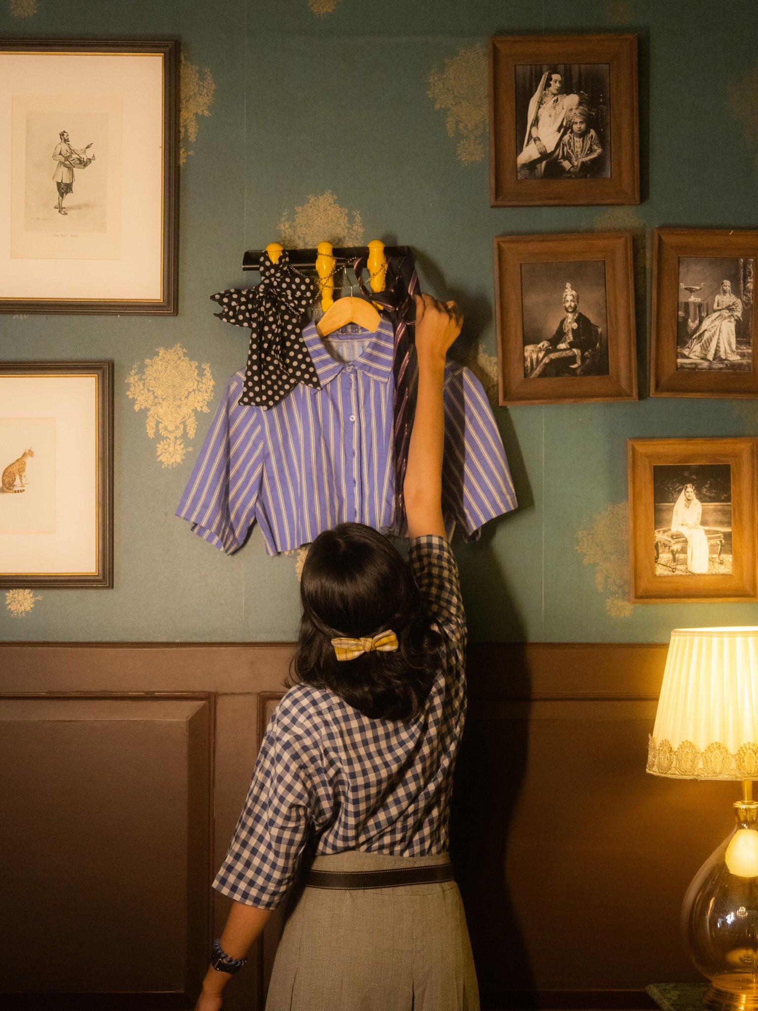 THE LINEUP (FOOSBALL HANGER)