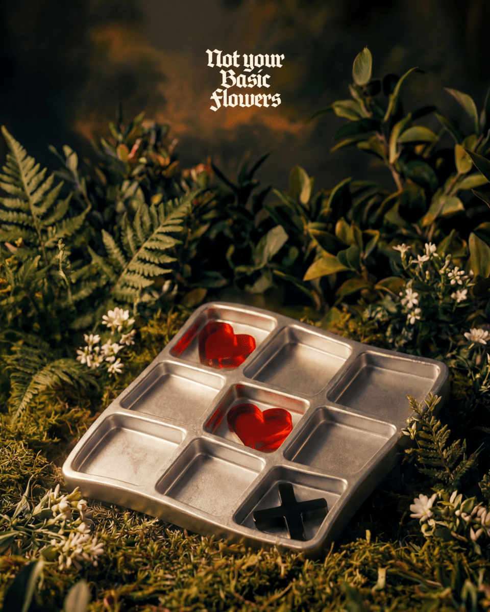 HEARTS AND CROSSES TRAY