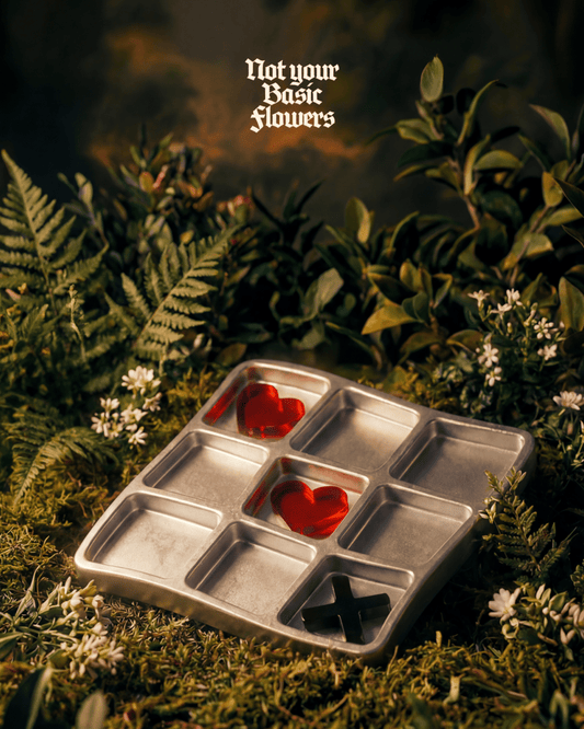 HEARTS AND CROSSES TRAY