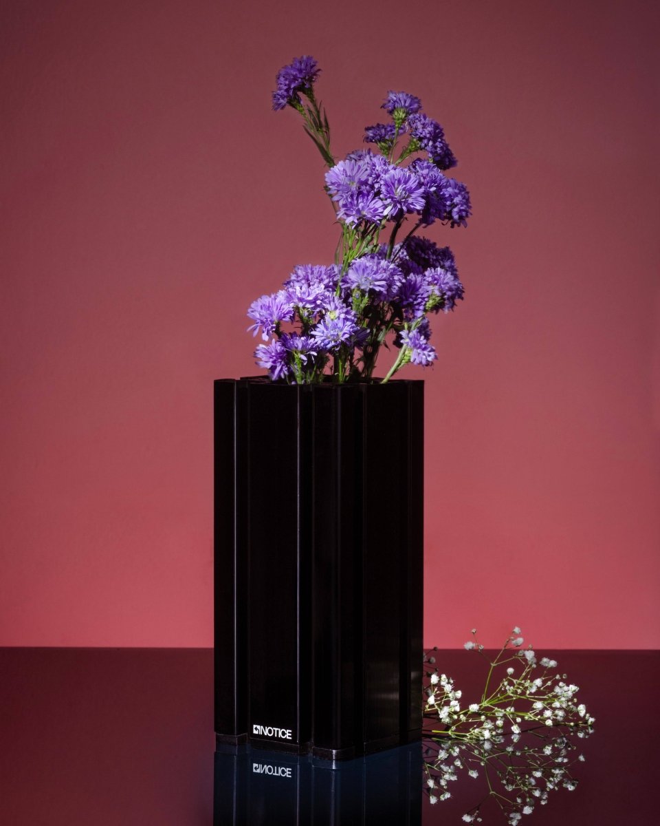 EXTRUSION VASE - BLACK - Notice
