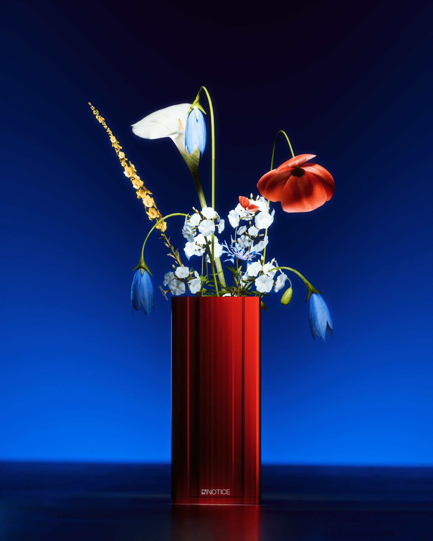 EXTRUSION VASE - RED