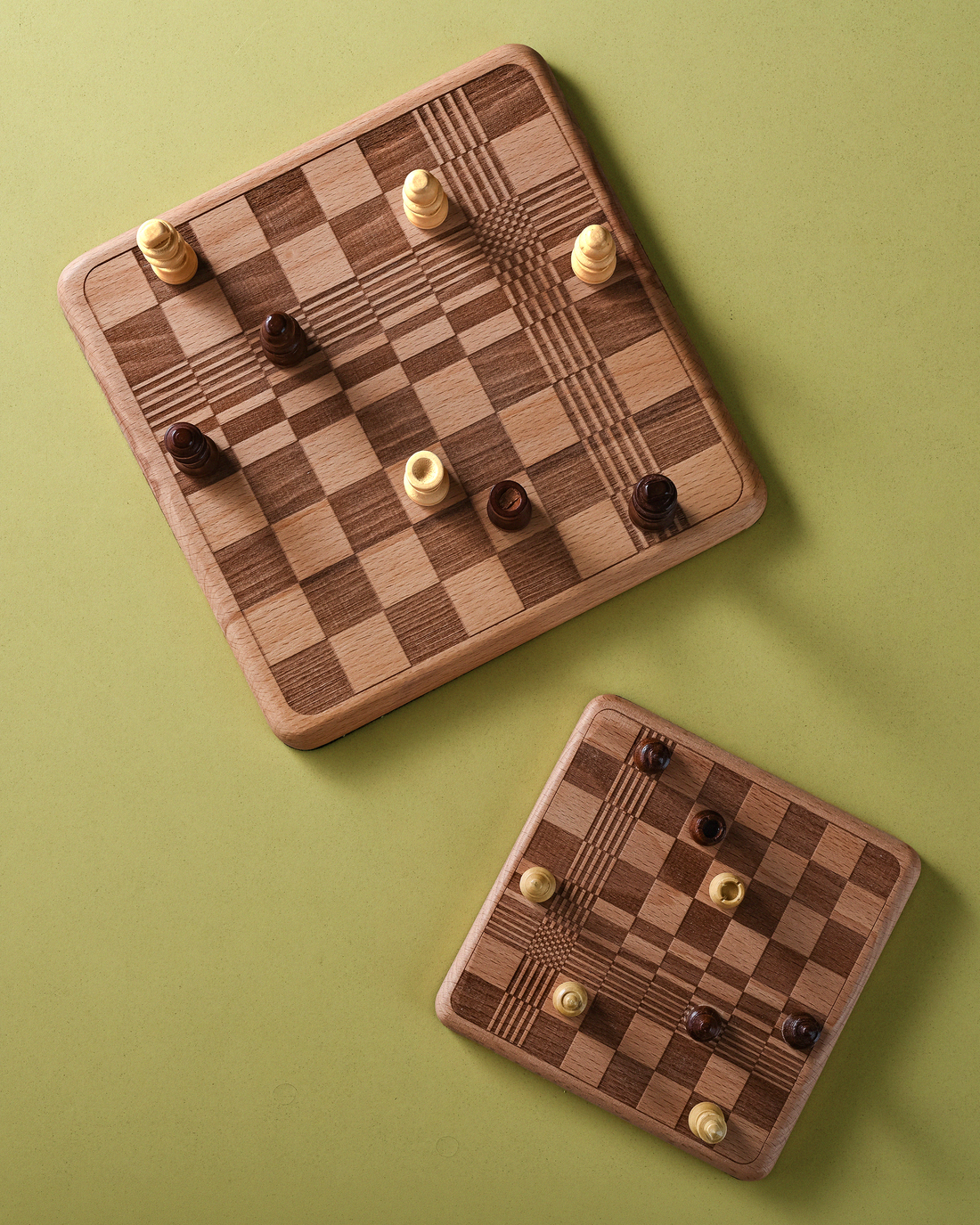Checkmate - Chessboard Hanger Grand