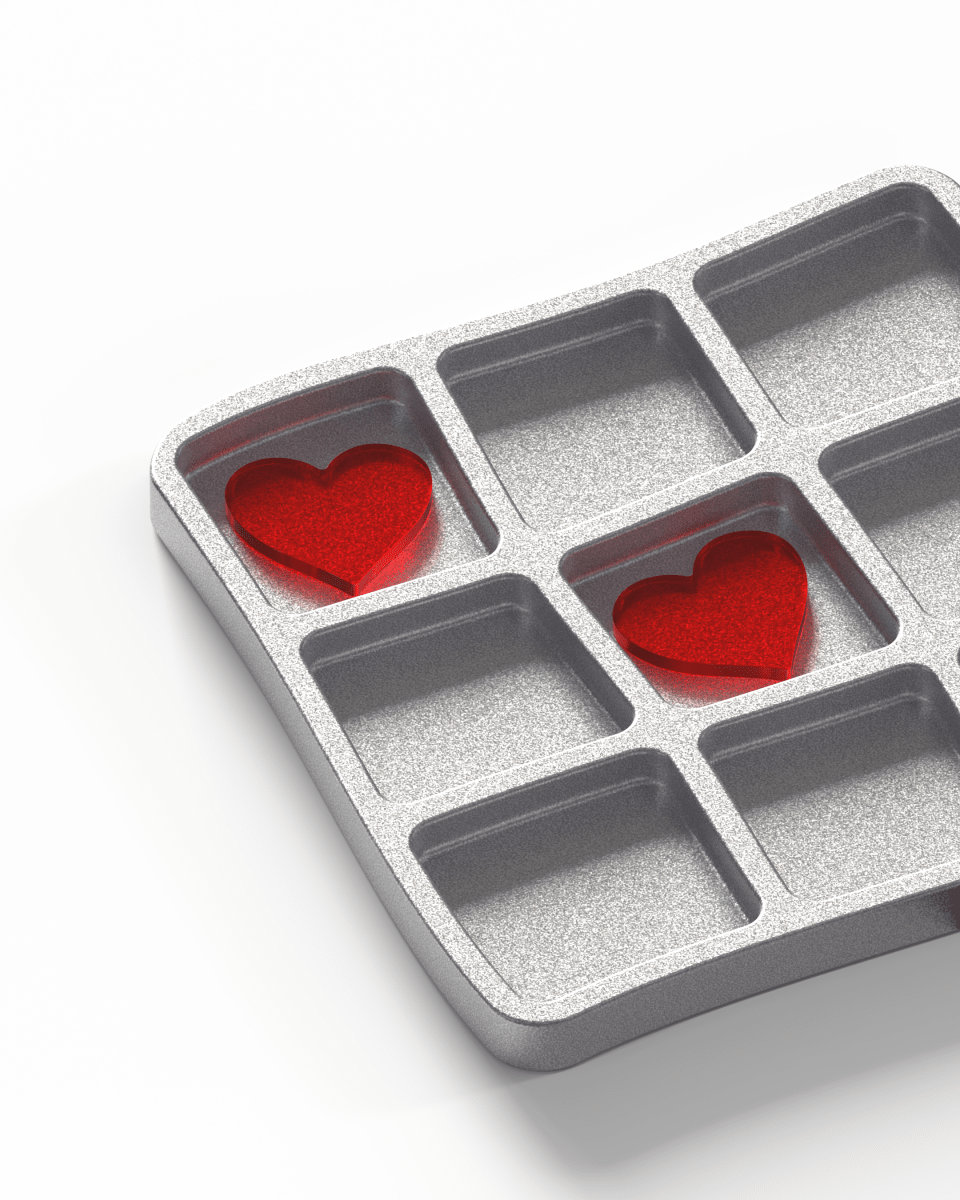 HEARTS AND CROSSES TRAY